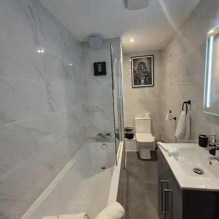 The Cotswold Escape Apartament Bradford (West Yorkshire)